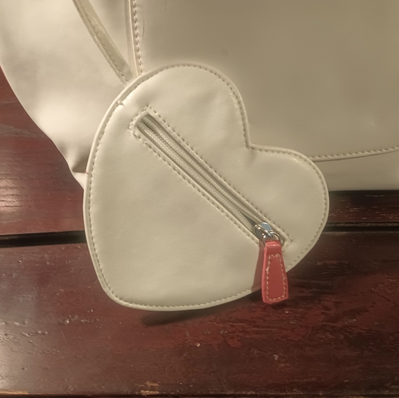 Purse - Picture 2 of 4